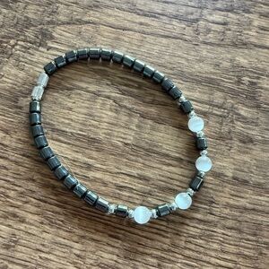 Dark Grey and White Beaded Screw Clasp Bracelet